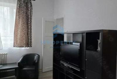 Apartament cu 2 camere, mobilat în Regie - 2