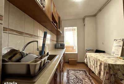 Apartament cu 2 camere decomandat în Bucovina
