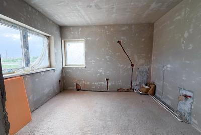 Duplex cu 3 camere cu Canalizare în Cristian - 12