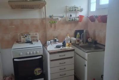 Casă cu 5 camere cu Teren 132 Mp în Central