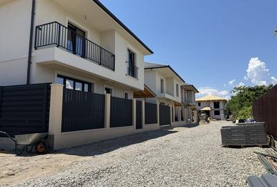 Casă cu 4 camere în Mărăcineanu