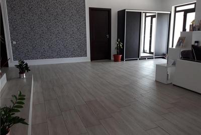 Casă cu 4 camere cu Teren 1000 Mp în Poroschia - 4