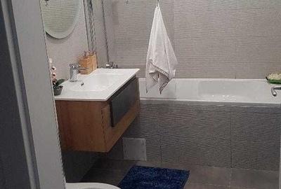 Apartament cu 2 camere decomandat în Tractorul - 1