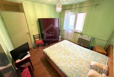 Apartament cu 2 camere decomandat în Sărari