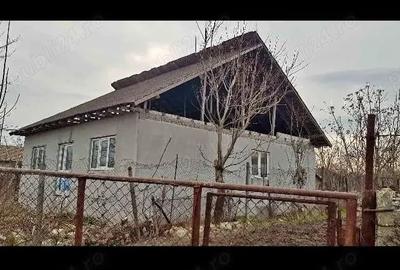 Casă cu Teren 1410 Mp în Castelu - 5