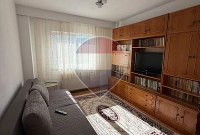 Apartament cu 4 camere, mobilat în Central