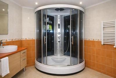 Apartament cu 2 camere decomandat în 13 Septembrie