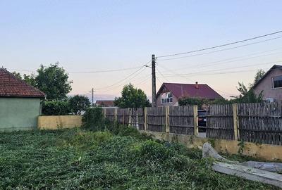 Teren de 2000 mp, în Băcia