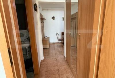 Apartament cu 3 camere decomandat, mobilat în Tractorul - 10