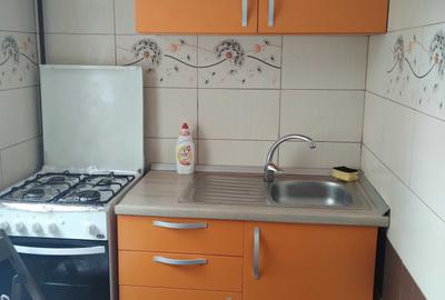 Garsonieră semidecomandată în Unirii Centru