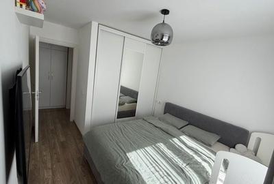 Apartament cu 2 camere decomandat în Tractorul - 1