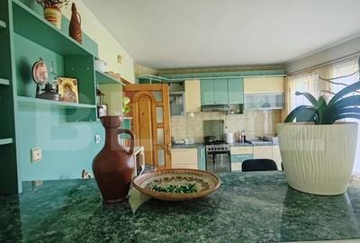 Casă cu 6 camere cu Teren 1332 Mp în Ipotești - 11
