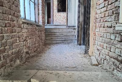 Casă individuală cu 5 camere cu Teren 212 Mp în Calea Victoriei - 1