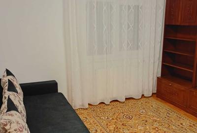 Garsonieră decomandată în Decebal