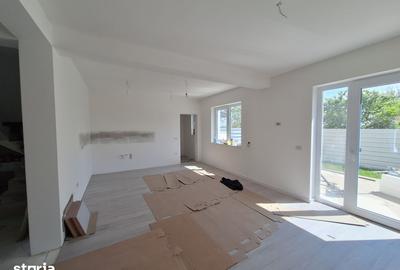 Casă cu 5 camere cu Teren 250 Mp în Ghiroda