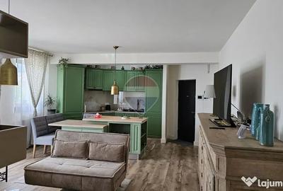 Apartament cu 2 camere decomandat în Central