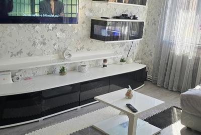 Apartament cu 3 camere în Caransebeș