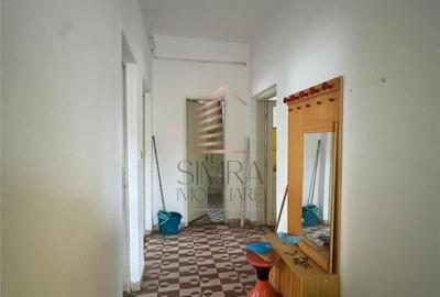 Casă cu 4 camere cu Teren 2000 Mp în Vest - 9