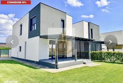 Duplex cu 5 camere cu Canalizare în Moșnița Nouă