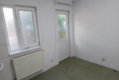 Spațiu comercial, de 40 mp, în Central - 5
