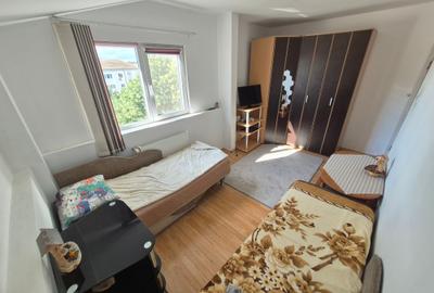 Apartament cu 2 camere decomandat în Spitalul Județean