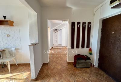 Apartament cu 3 camere decomandat în Micro 14 - 14