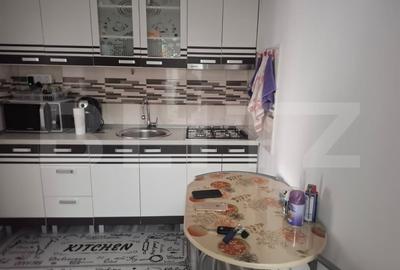 Apartament cu 3 camere decomandat, mobilat în Găești