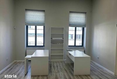 Apartament cu 2 camere semidecomandat, mobilat în Central