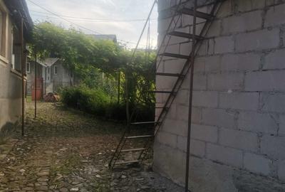 Casă cu 3 camere în Buciumeni - 1