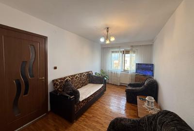 Apartament cu 2 camere semidecomandat în Dacia