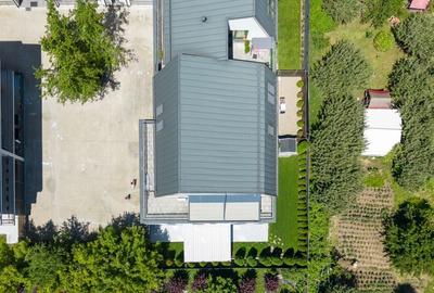 Apartament cu 3 camere, mobilat în Tractorul - 22