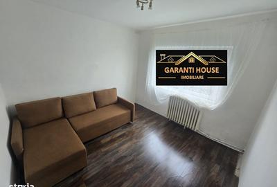 Apartament cu 4 camere decomandat în Central