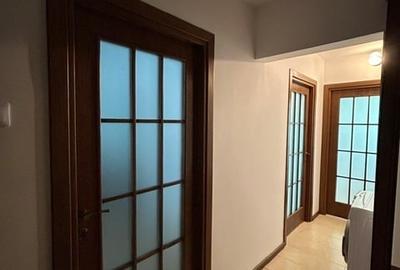Apartament cu 3 camere decomandat, mobilat în Drumul Taberei