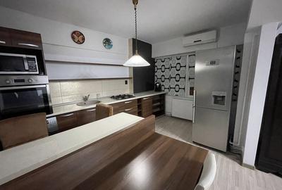 Apartament cu 3 camere decomandat în Ultracentral