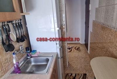 Apartament cu 2 camere în Km 4 - 3