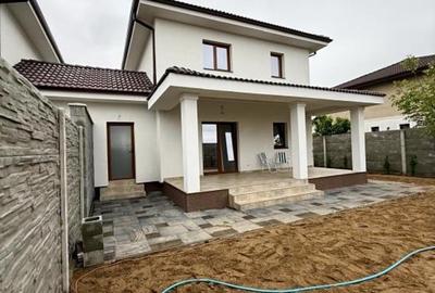 Duplex cu 4 camere cu Canalizare în Dumbrăvița