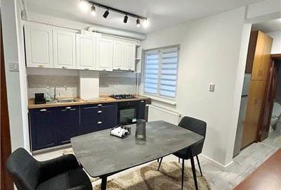 Apartament cu 2 camere decomandat în Cornișa - 1