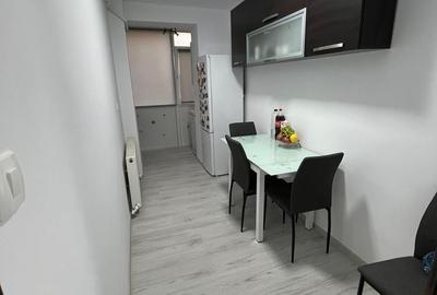 Apartament cu 2 camere decomandat în Cornișa
