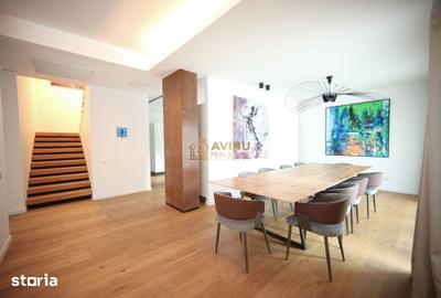 Casă cu 6 camere cu Teren 450 Mp în Central