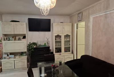 Apartament cu 3 camere semidecomandat, mobilat în Ultracentral