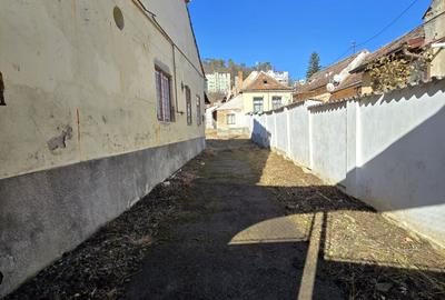 Casă cu 4 camere în Ultracentral
