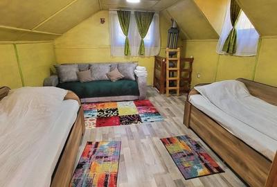 Casă cu 2 camere în Petros