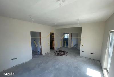 Casă cu 3 camere cu Teren 490 Mp în Central