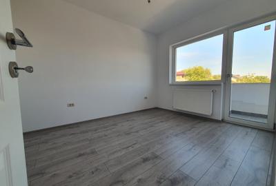 Duplex cu 4 camere cu Canalizare în Bucium - 19
