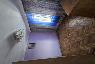 Apartament cu 3 camere semidecomandat în Central - 1