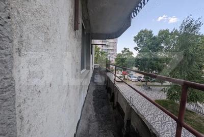 Apartament cu 3 camere semidecomandat în Cantemir - 4