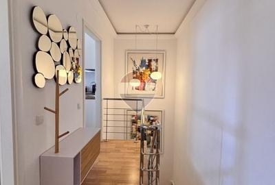 Apartament cu 3 camere decomandat, mobilat în Tei
