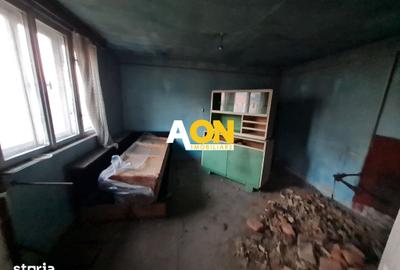 Casă cu 2 camere cu Teren 2619 Mp în Central