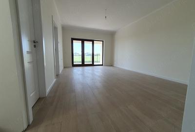 Casă cu 5 camere cu Teren 300 Mp în Central - 1