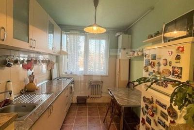Apartament cu 3 camere decomandat în Central - 2